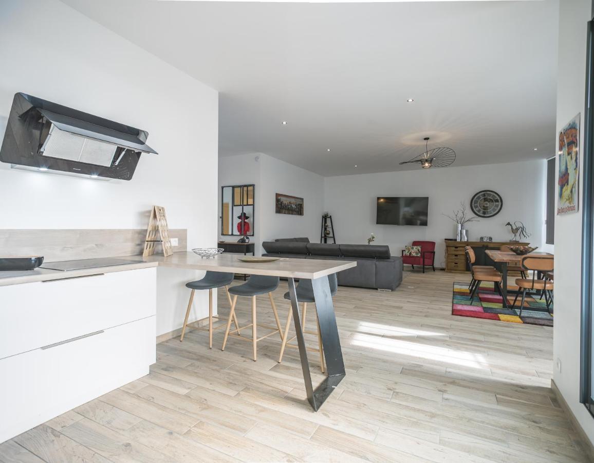 Loft Courtalon - Haut Standing - Patio - Parking Prives Appartement Troyes Buitenkant foto
