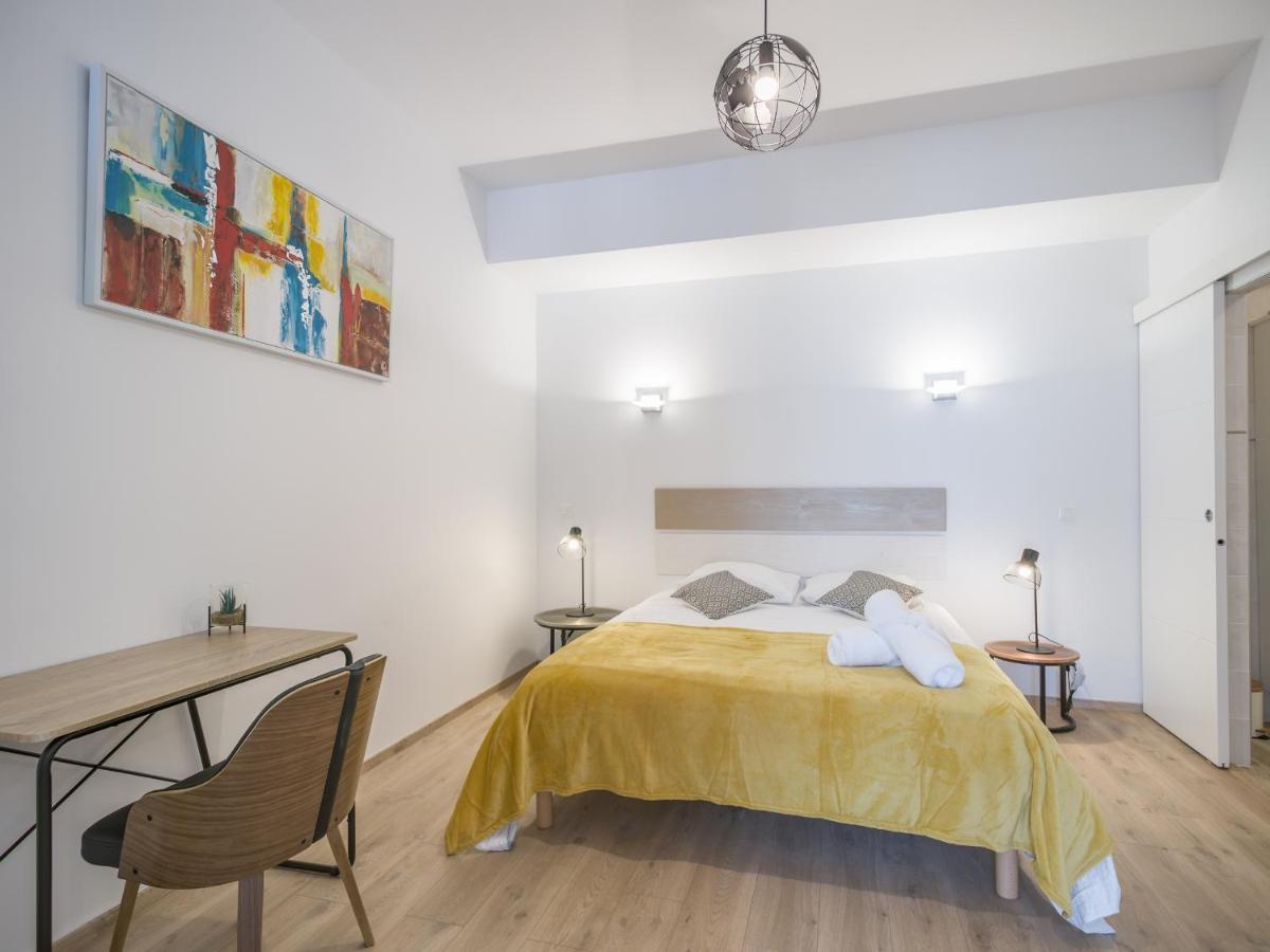Loft Courtalon - Haut Standing - Patio - Parking Prives Appartement Troyes Buitenkant foto