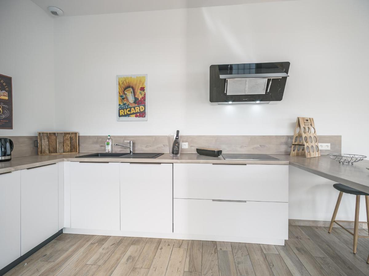 Loft Courtalon - Haut Standing - Patio - Parking Prives Appartement Troyes Buitenkant foto